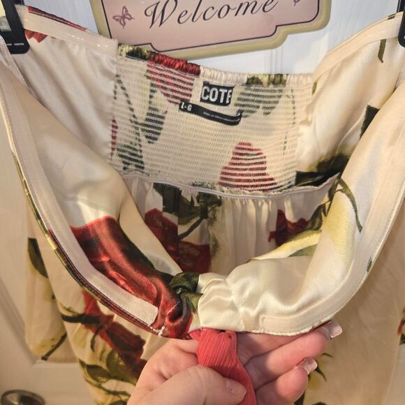 Ecote (Urban Outfitters) Floral Halter Top 🌹 - Picture 4 of 5